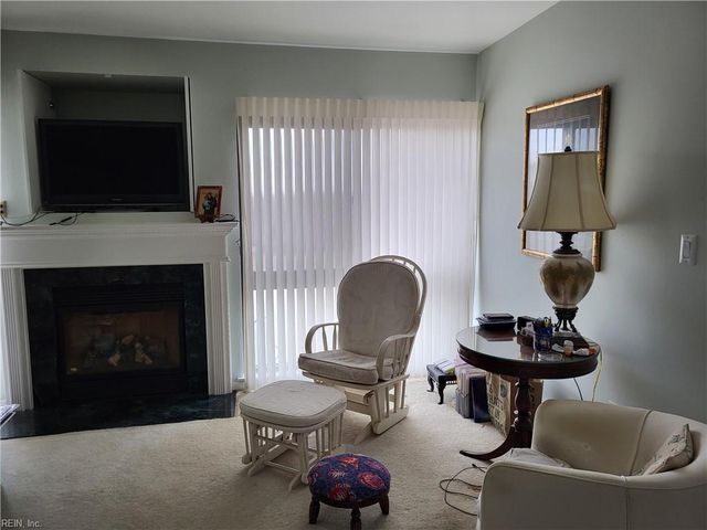 3950 Whispering Oaks PL, Virginia Beach, VA 23455