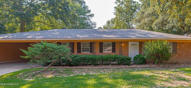 1011 Laurelwood Drive, Clinton, MS 39056