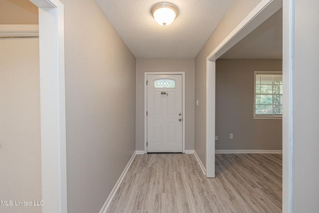 1011 Laurelwood Drive, Clinton, MS 39056