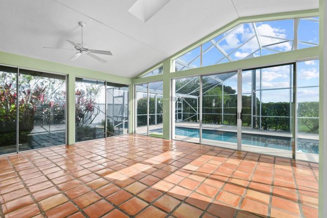 12848 Touchstone Place, Palm Beach Gardens, FL 33418
