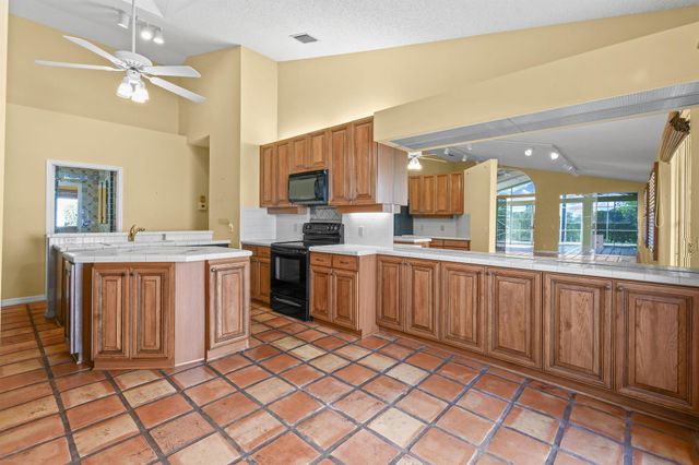 12848 Touchstone Place, Palm Beach Gardens, FL 33418