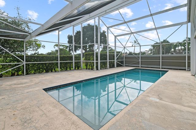 12848 Touchstone Place, Palm Beach Gardens, FL 33418
