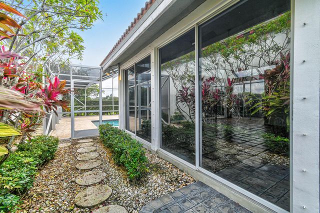 12848 Touchstone Place, Palm Beach Gardens, FL 33418