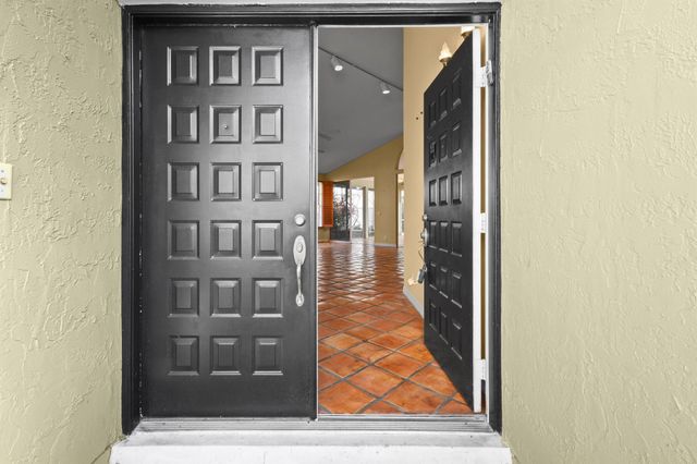 12848 Touchstone Place, Palm Beach Gardens, FL 33418