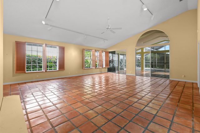 12848 Touchstone Place, Palm Beach Gardens, FL 33418