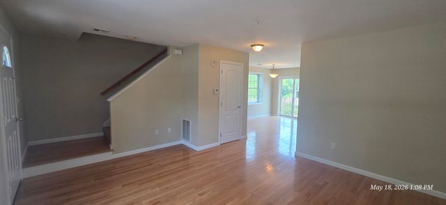 38 Maple St Unit 6, Derry, NH 03038