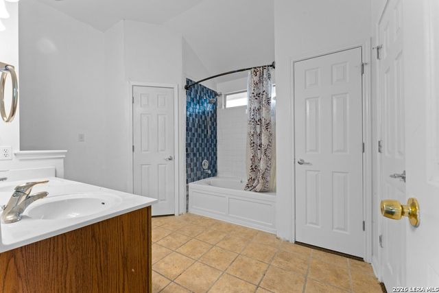 8403 Pigeonberry Drive, Converse, TX 78109