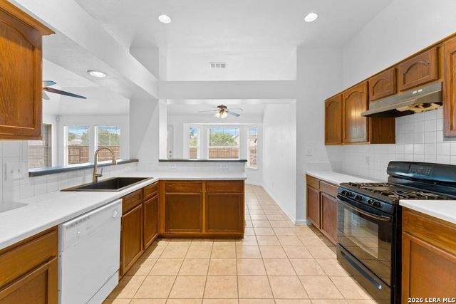 8403 Pigeonberry Drive, Converse, TX 78109