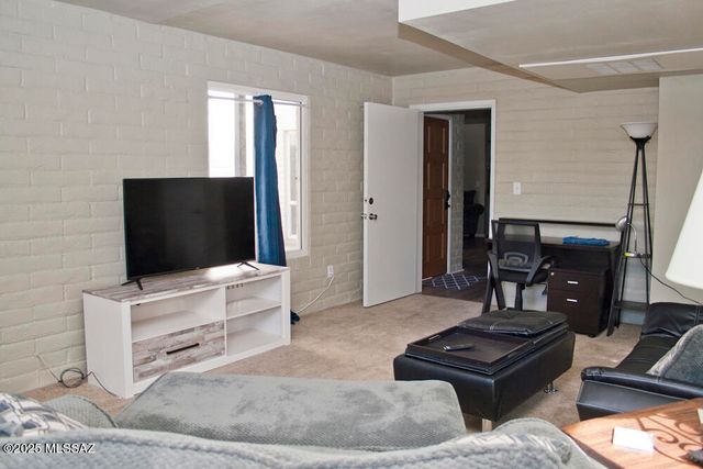 8450 E Old Spanish Trl Apt 130, Tucson, AZ 85710