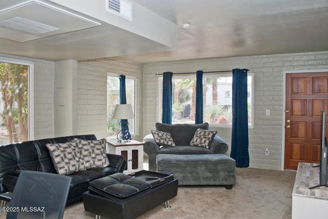 8450 E Old Spanish Trl Apt 130, Tucson, AZ 85710