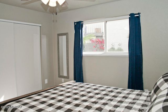 8450 E Old Spanish Trl Apt 130, Tucson, AZ 85710