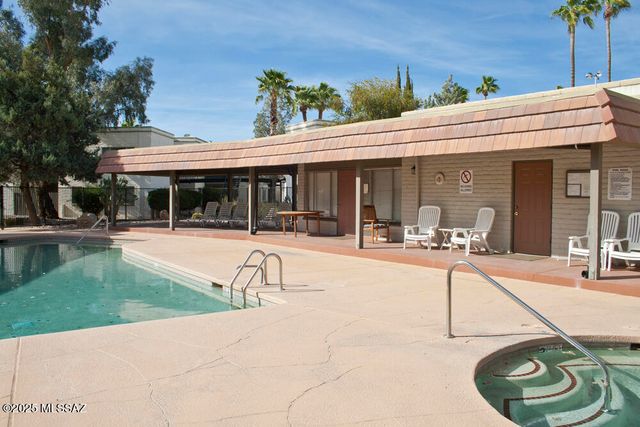 8450 E Old Spanish Trl Apt 130, Tucson, AZ 85710