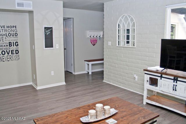 8450 E Old Spanish Trl Apt 130, Tucson, AZ 85710