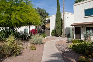 8450 E Old Spanish Trl Apt 130, Tucson, AZ 85710