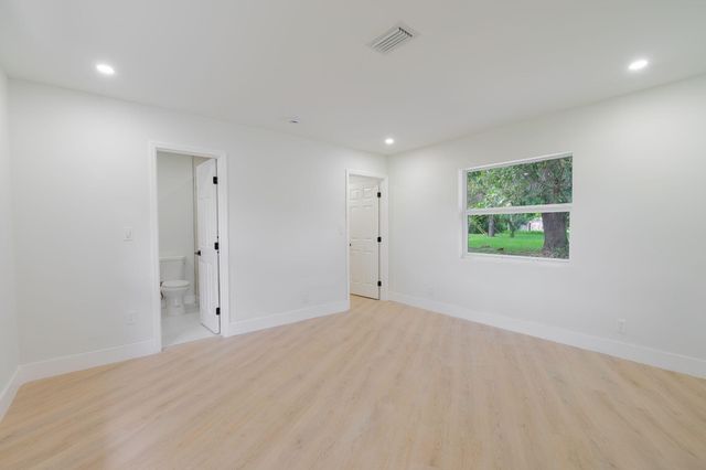 413 N WARE Drive, West Palm Beach, FL 33409