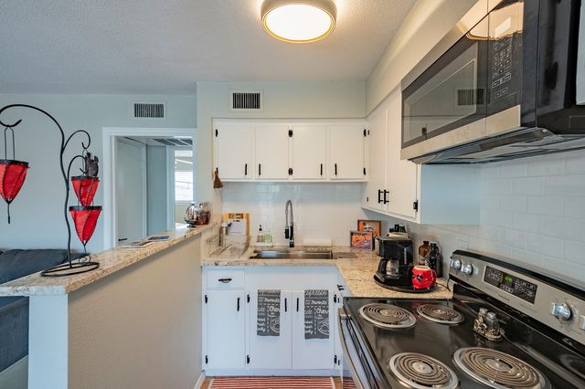 5000 Bowser Avenue 211, Dallas, TX 75209