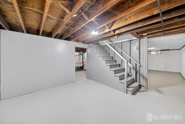 2 Olive Street, Fords, NJ 08863