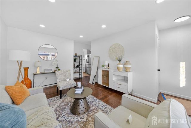 2 Olive Street, Fords, NJ 08863