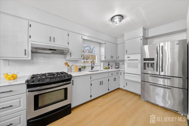 2 Olive Street, Fords, NJ 08863