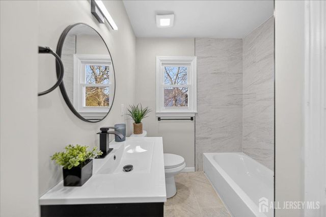 2 Olive Street, Fords, NJ 08863