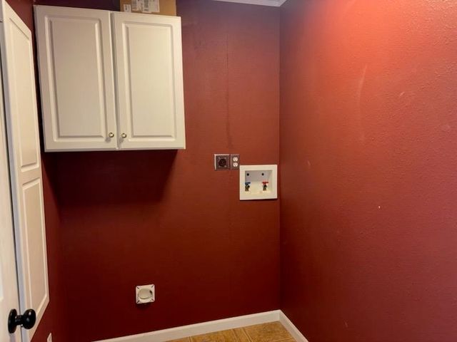 638 Carl, Salina, KS 67401