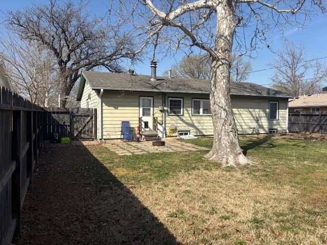 638 Carl, Salina, KS 67401