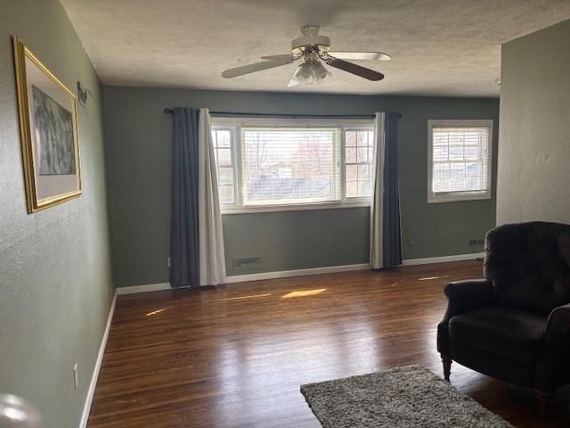 638 Carl, Salina, KS 67401