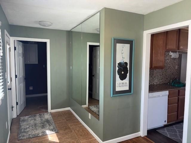 638 Carl, Salina, KS 67401