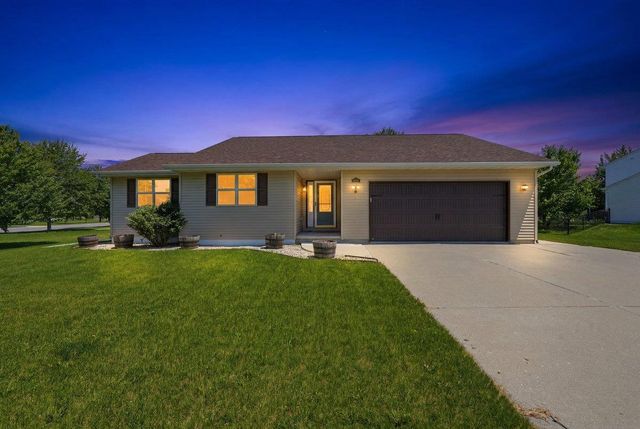 592 Abey Drive, Evansville, WI 53536
