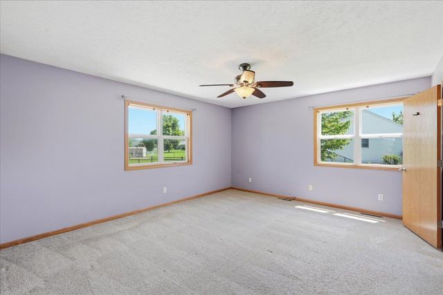 592 Abey Drive, Evansville, WI 53536
