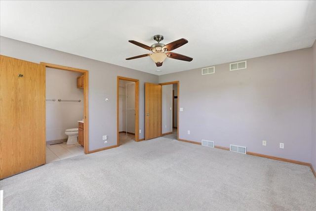 592 Abey Drive, Evansville, WI 53536