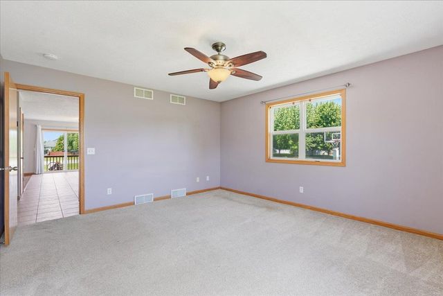 592 Abey Drive, Evansville, WI 53536