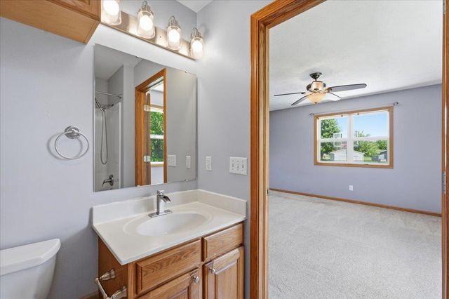 592 Abey Drive, Evansville, WI 53536