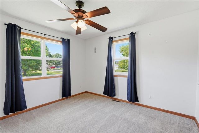 592 Abey Drive, Evansville, WI 53536