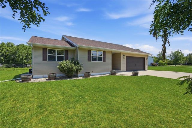 592 Abey Drive, Evansville, WI 53536