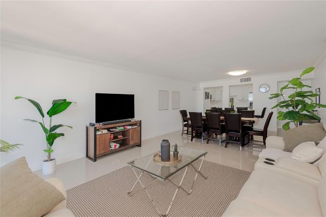 2101 S Ocean Drive 701, Hollywood, FL 33019