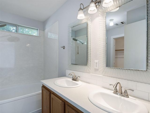 1429 Poppy Seed LN, Austin, TX 78741