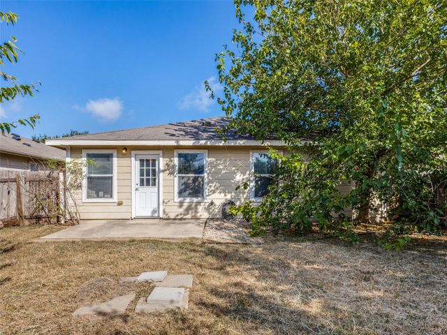 1429 Poppy Seed LN, Austin, TX 78741