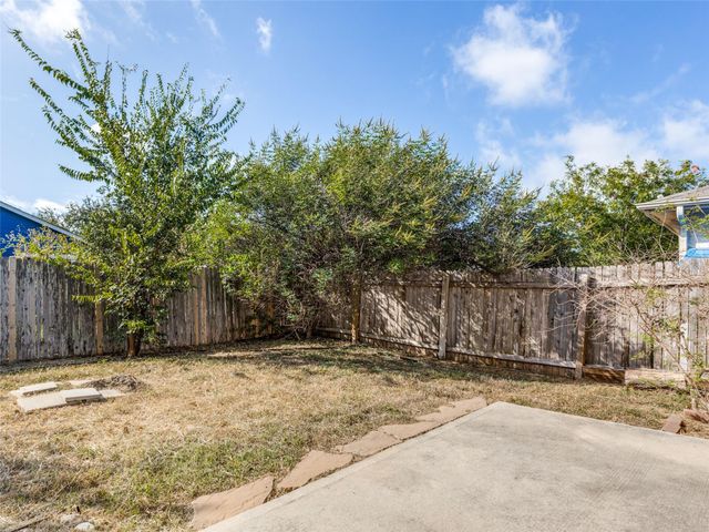 1429 Poppy Seed LN, Austin, TX 78741