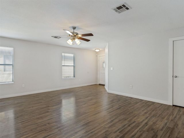 1429 Poppy Seed LN, Austin, TX 78741