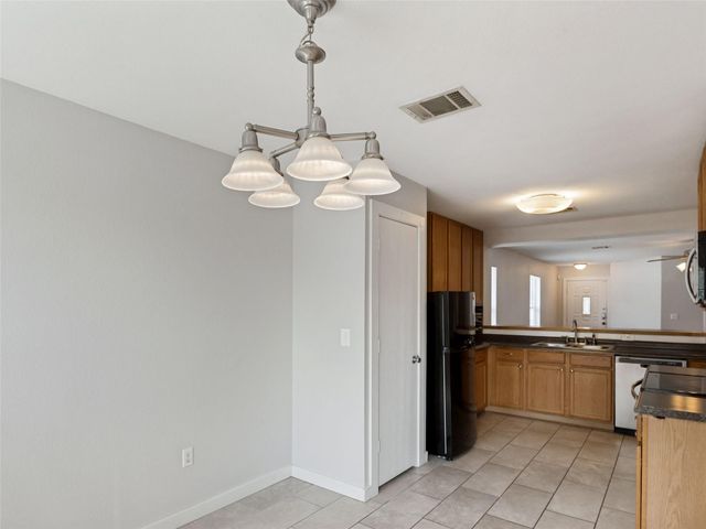1429 Poppy Seed LN, Austin, TX 78741
