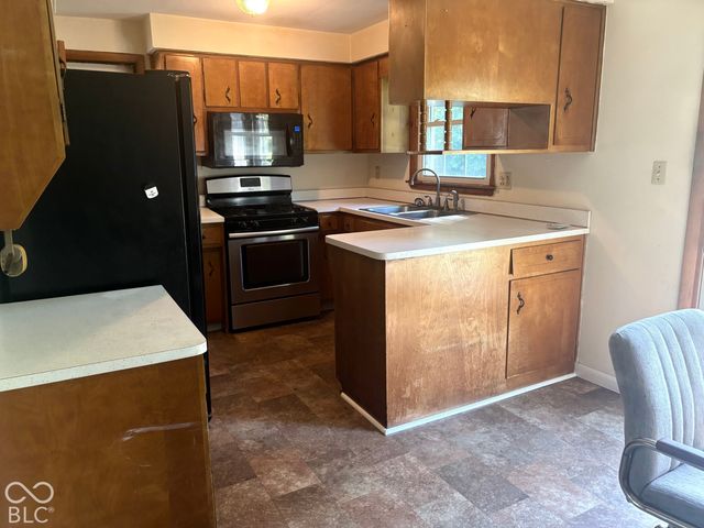 1021 Brunswick Way, Anderson, IN 46012