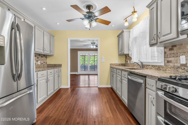 13 Grant Avenue, Toms River, NJ 08753