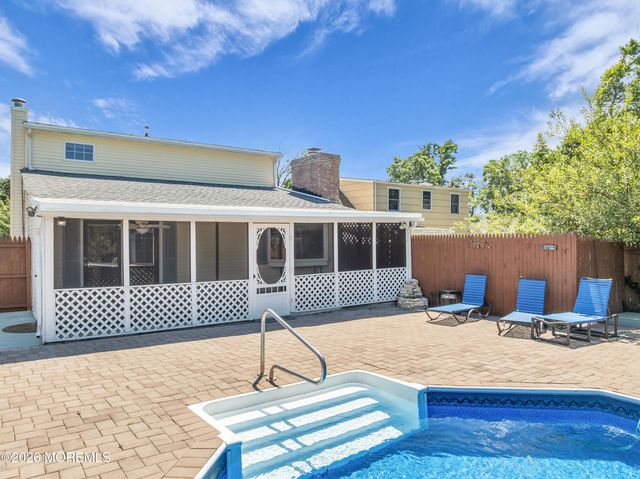 13 Grant Avenue, Toms River, NJ 08753