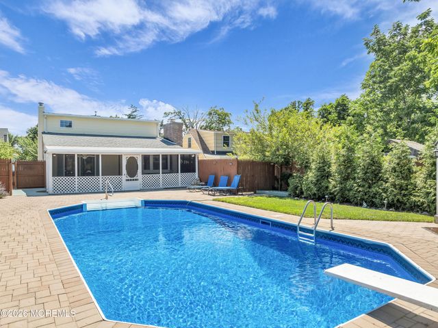 13 Grant Avenue, Toms River, NJ 08753