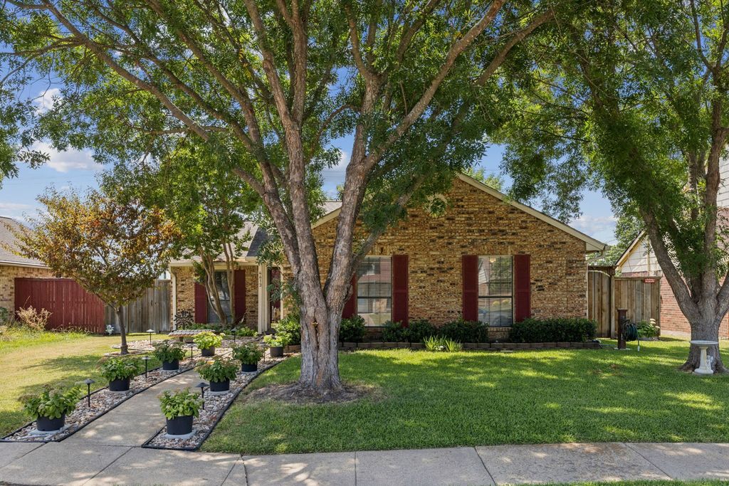 4613 Miramar Drive, Rowlett, TX 75088