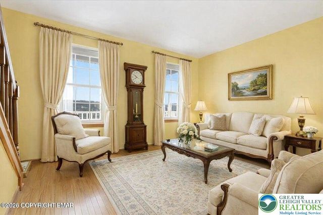 104 Corine Way, Ross Twp, PA 18353