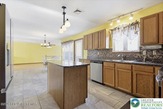 104 Corine Way, Ross Twp, PA 18353