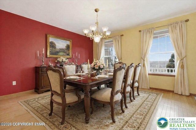 104 Corine Way, Ross Twp, PA 18353