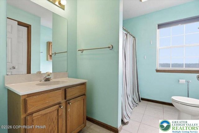 104 Corine Way, Ross Twp, PA 18353
